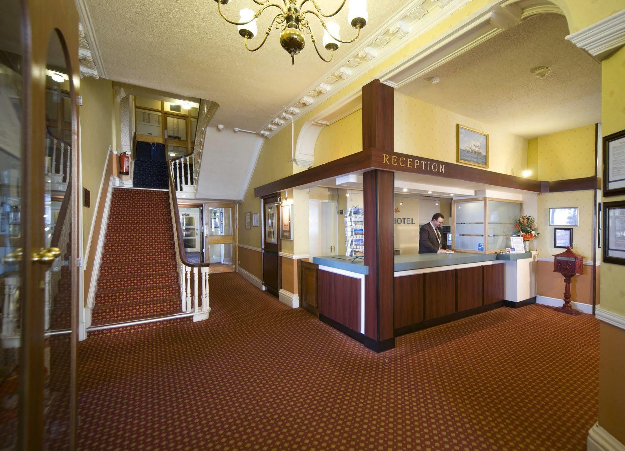 The Marine Hotel Llandudno Extérieur photo